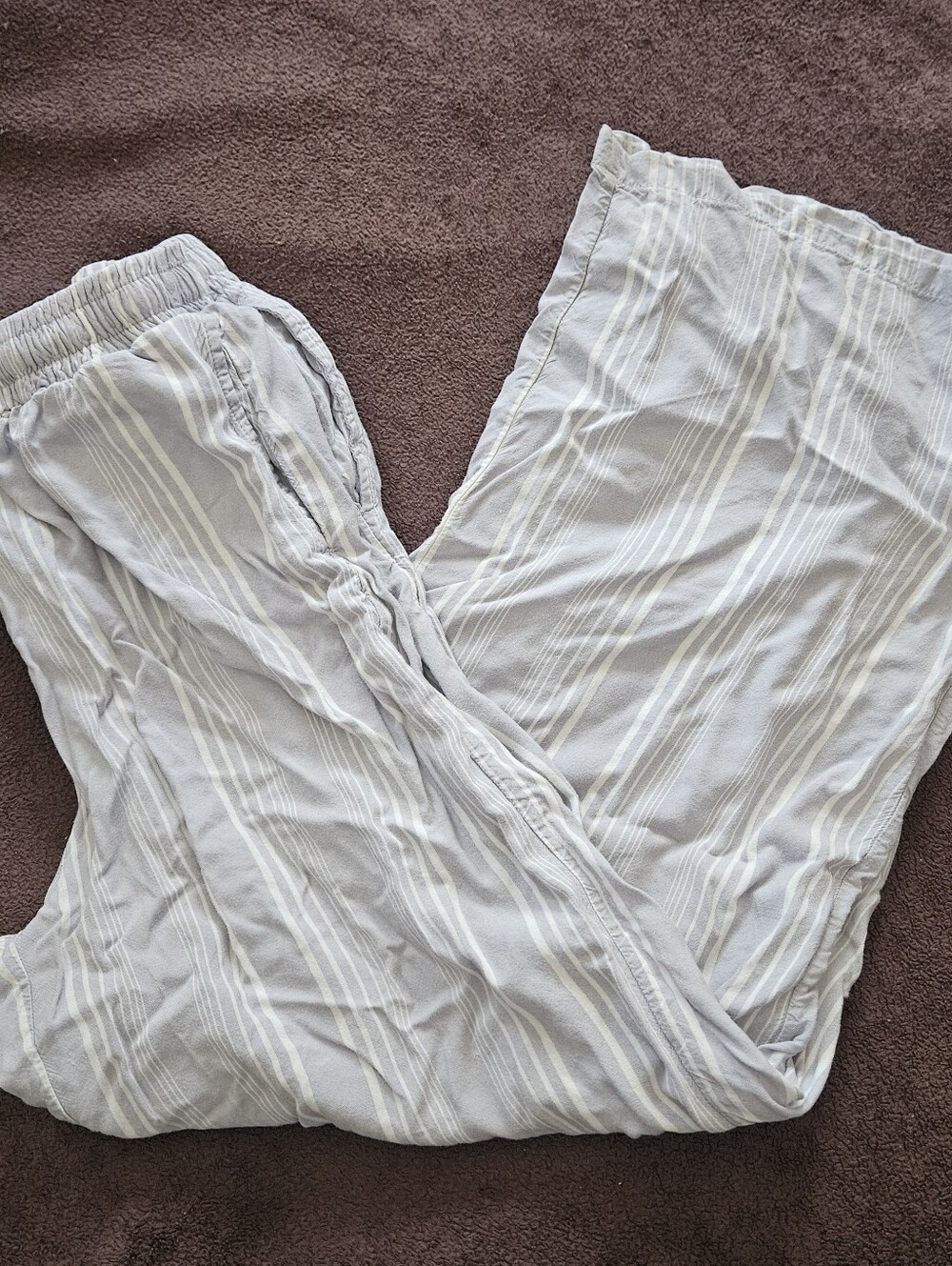 Uniqlo Gray/White Striped Wide Leg Pajama Bottoms XS - EUC